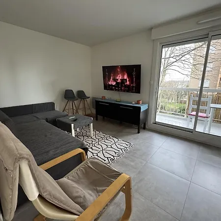Apartment Charm Of Barry Gardens- Private Parking