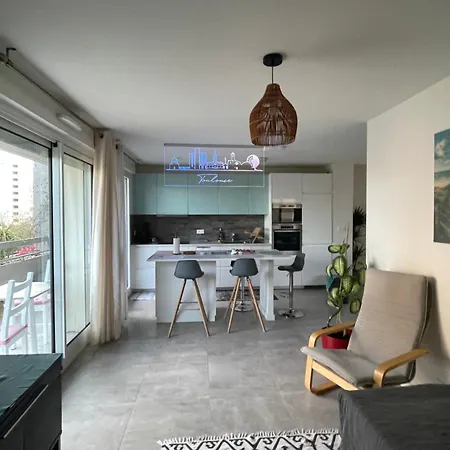 Apartmán Zenith Charm Of Barry Gardens- Private Parking