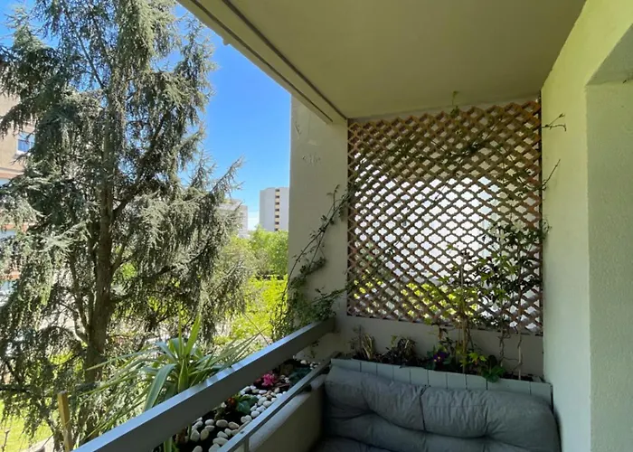 Zenith Charm Of Barry Gardens- Private Parking Апартаменты *