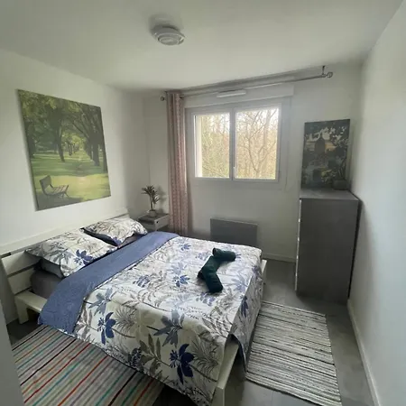 Zenith Charm Of Barry Gardens- Private Parking Daire *